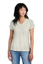 DM1170L District ® Women’s Perfect Weight ® V-Neck Tee